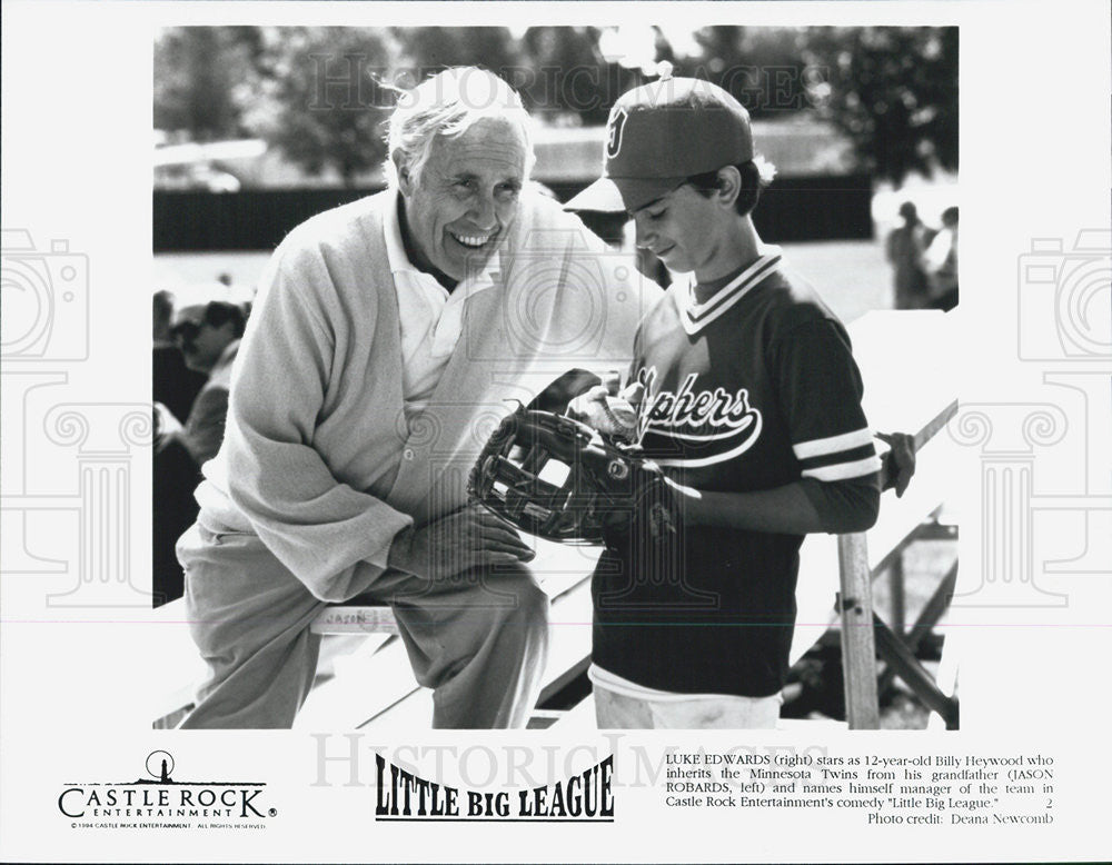 1994 Press Photo Actors Luke Edwards And Jason Robards In &quot;Little Big League&quot; - Historic Images