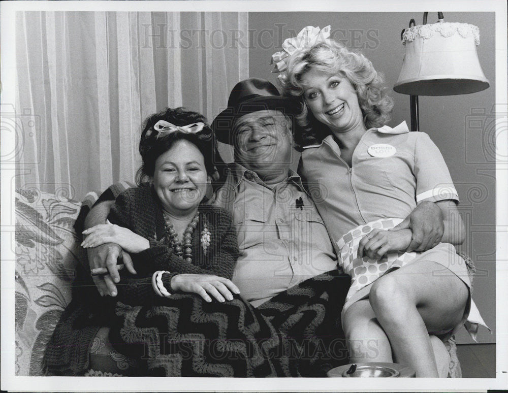 1977 Press Photo Edie McClurg,David Huddleston and Bonnie Ebsen "The Kallikaks" - Historic Images