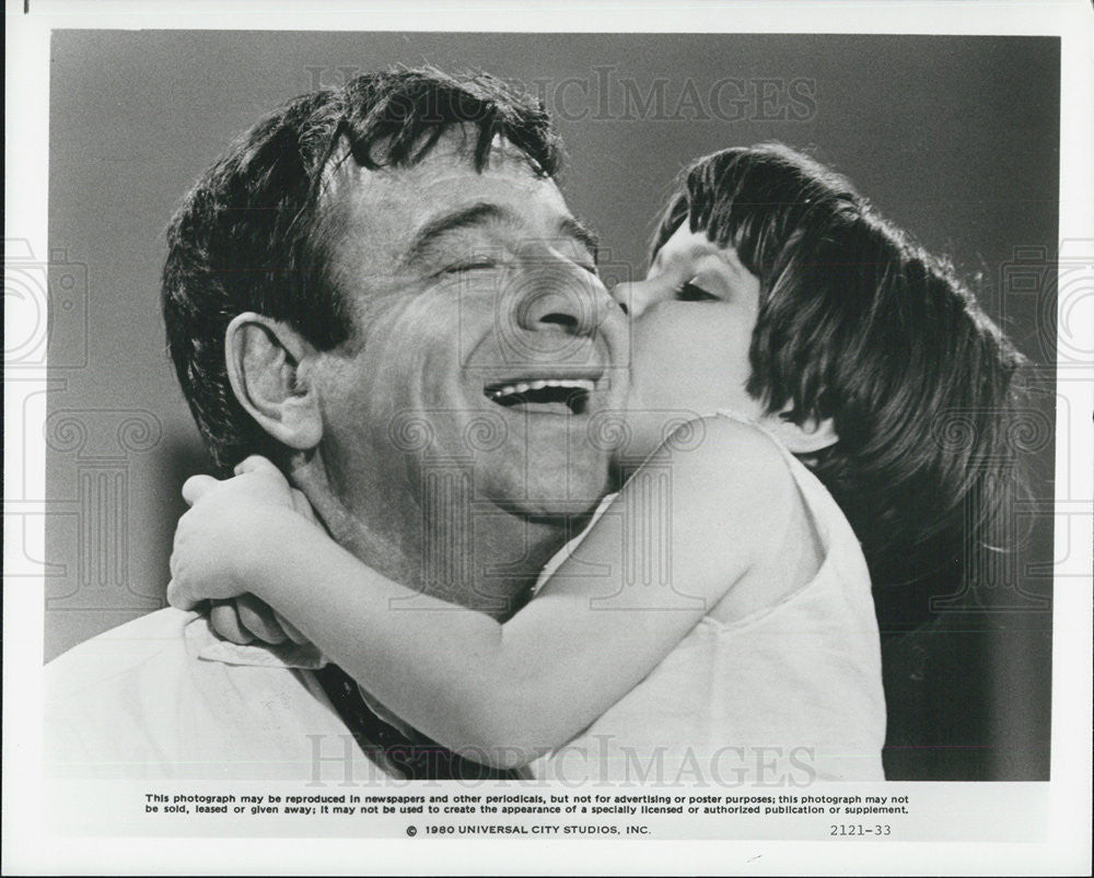 1980 Press Photo Actor Walter Matthau and Sara Stimson - Historic Images