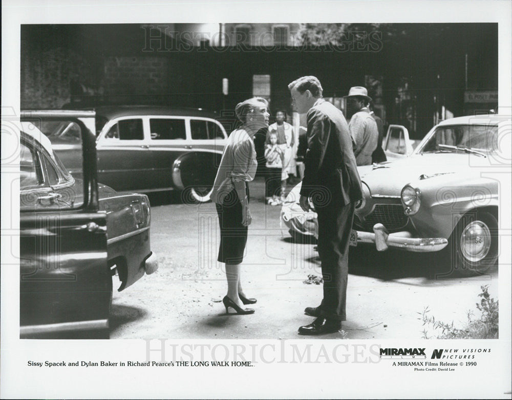 1990 Press Photo Actors Sissy Spacek And Dylan Baker In &quot;The Long Walk Home&quot; - Historic Images