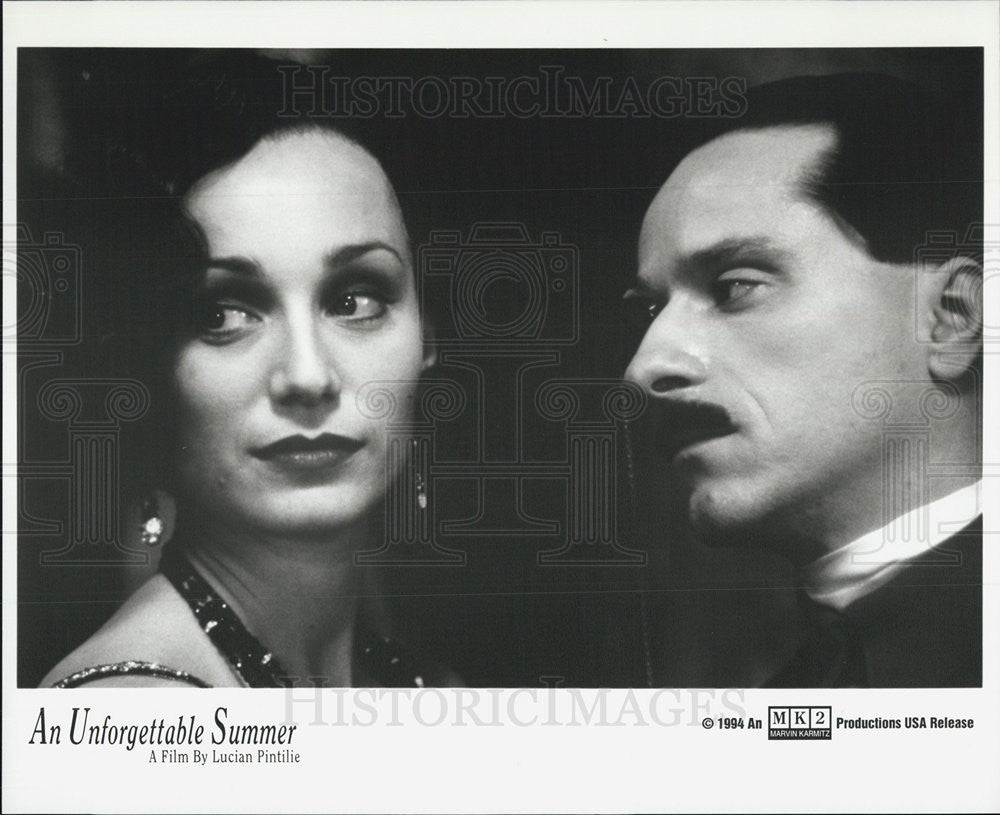 1994 Press Photo Kristin Scott Thomas &amp; Claudio Bennett in &quot;An Unforgettable - Historic Images