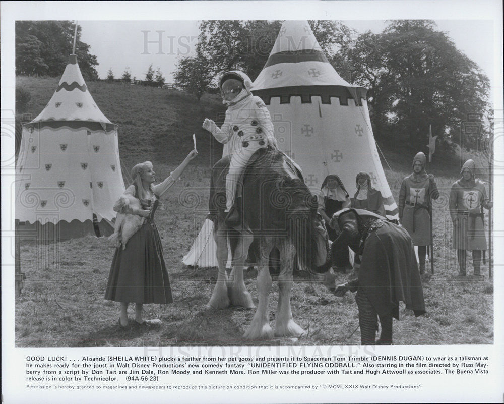 1979 Press Photo Sheila White Dennis Dugan Comedy Unidentified Flying Oddball - Historic Images