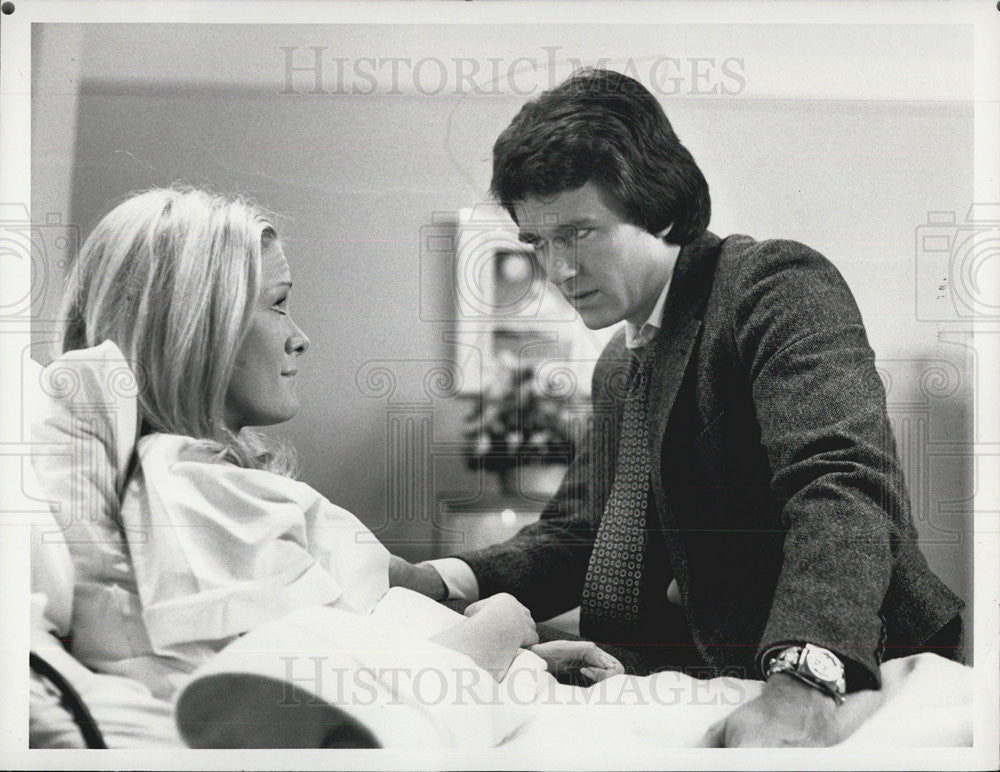 1981 Press Photo Joan Van Ark And Patrick Duffy On CBS Television Knot&#39;s Landing - Historic Images