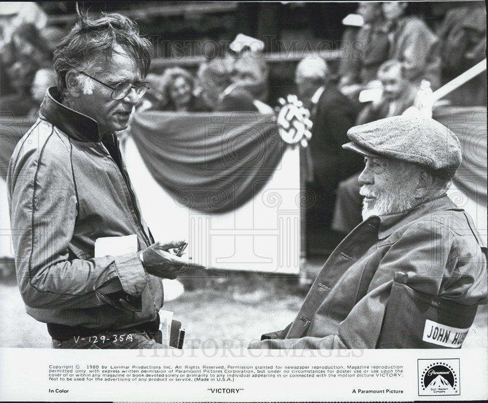 1980 Press Photo Freddie Fields Producer John Huston Director Victory Film Movie - Historic Images