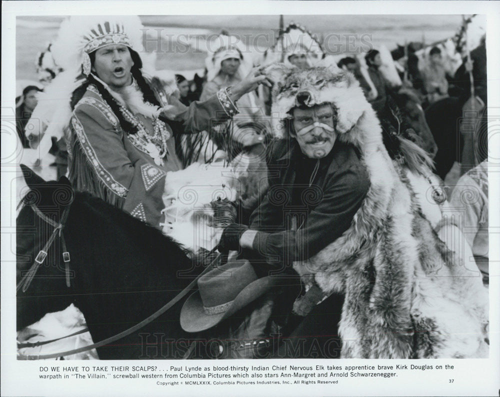 1979 Press Photo Actors Paul Lynde And Kirk Douglas Starring In &#39;The Villain&quot; - Historic Images