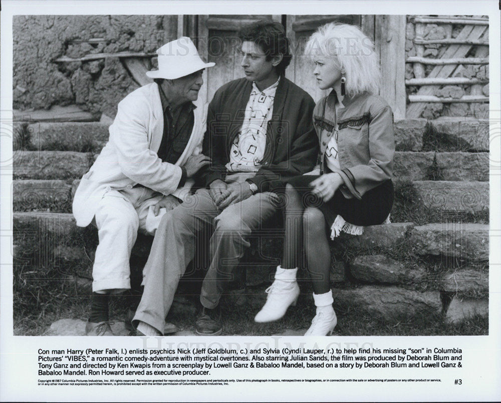 1987 Press Photo Peter Falk,Jeff Goldblum and Cyndi Lauper actors in Vibes - Historic Images