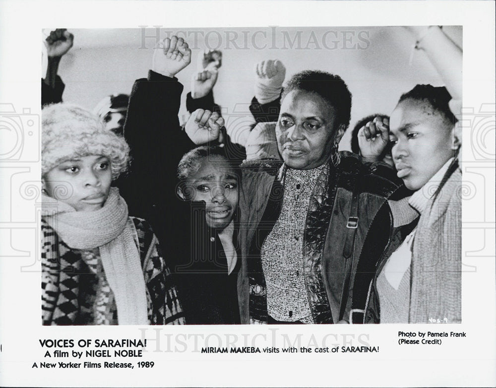 Press Photo Miriam Makeba visiting the cast of Sarafina - Historic Images