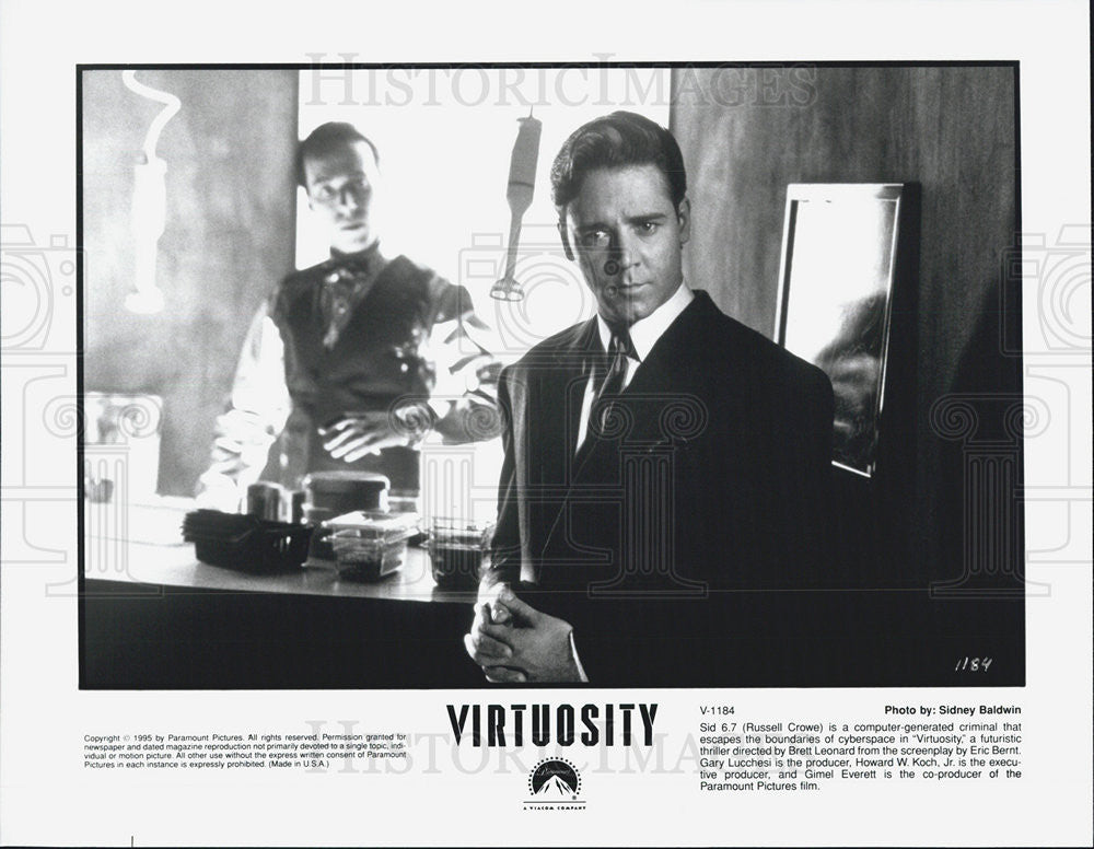 1995 Press Photo Actor Russell Crowe In Paramount Pictures Movie Virtuosity - Historic Images