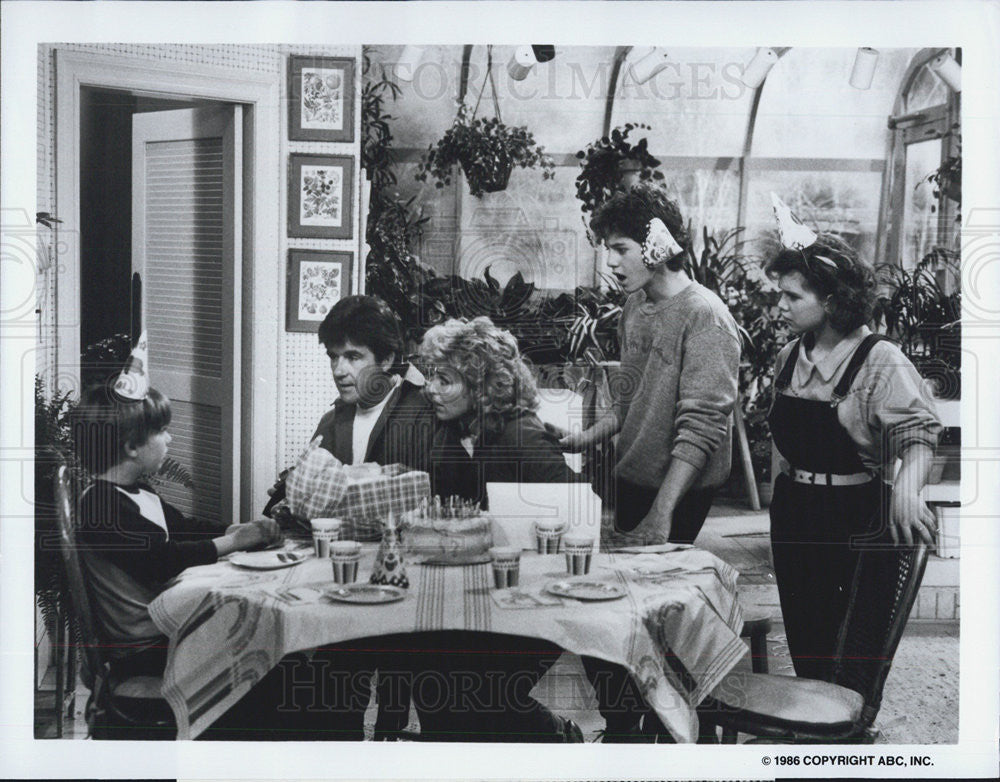 Press Photo Kirk Cameron Alan Thicke Joanna Kerns Tracey Gold GROWING PAINS - Historic Images