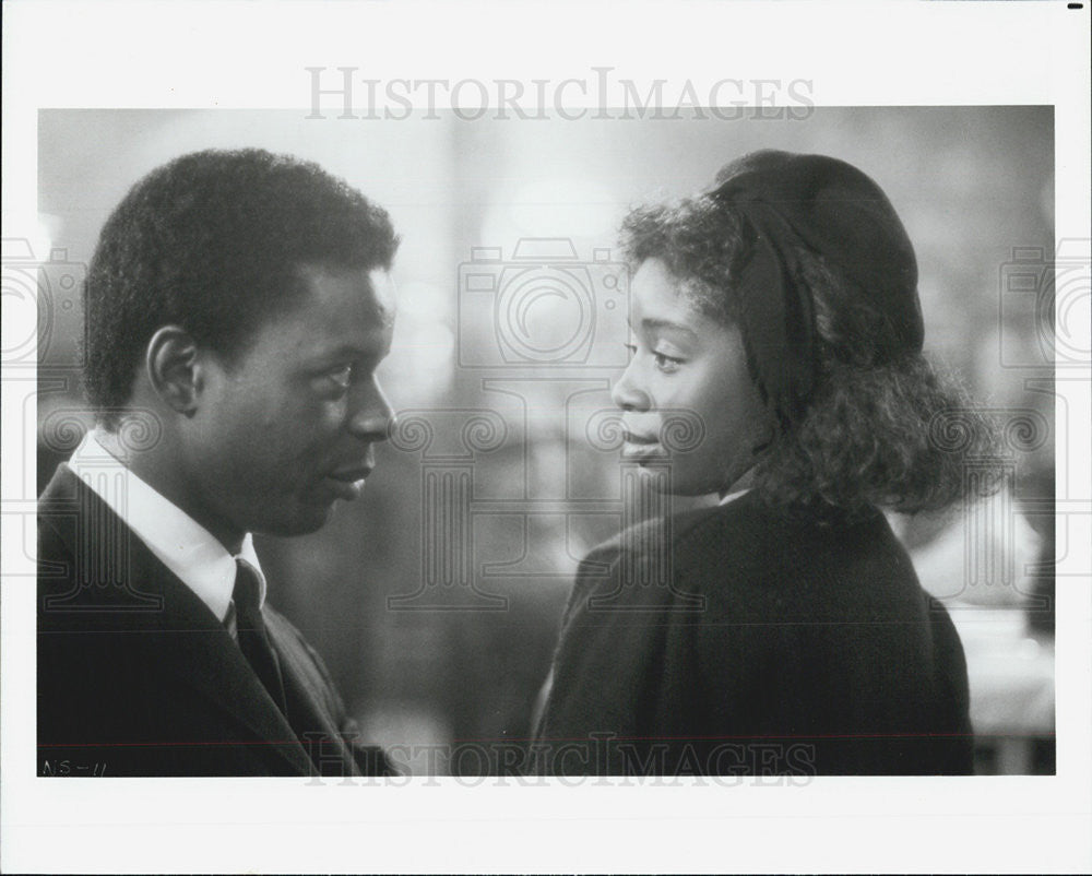 Press Photo African American Couple Staring Intensely in Each Others Eyes Love - Historic Images