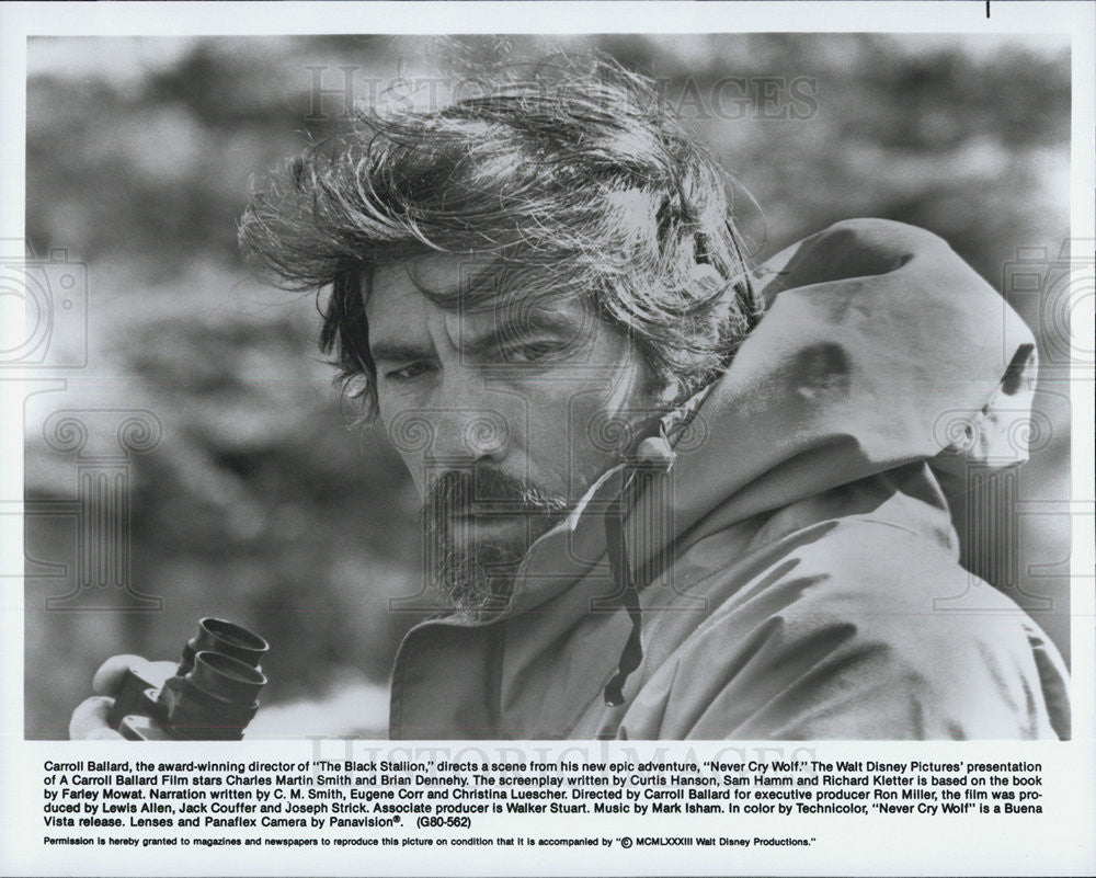 1983 Press Photo of director Carroll Ballard on location for &quot;Never Cry Wolf&quot; - Historic Images