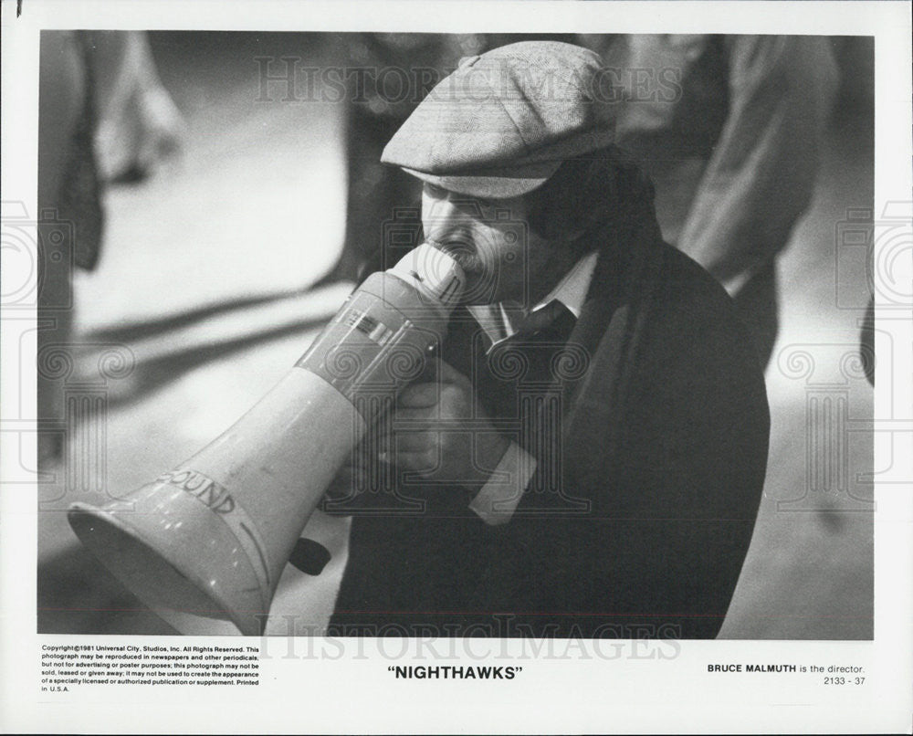 1981 Press Photo of director Bruce Malmuth on the set of &quot;Nighthawks&quot; - Historic Images