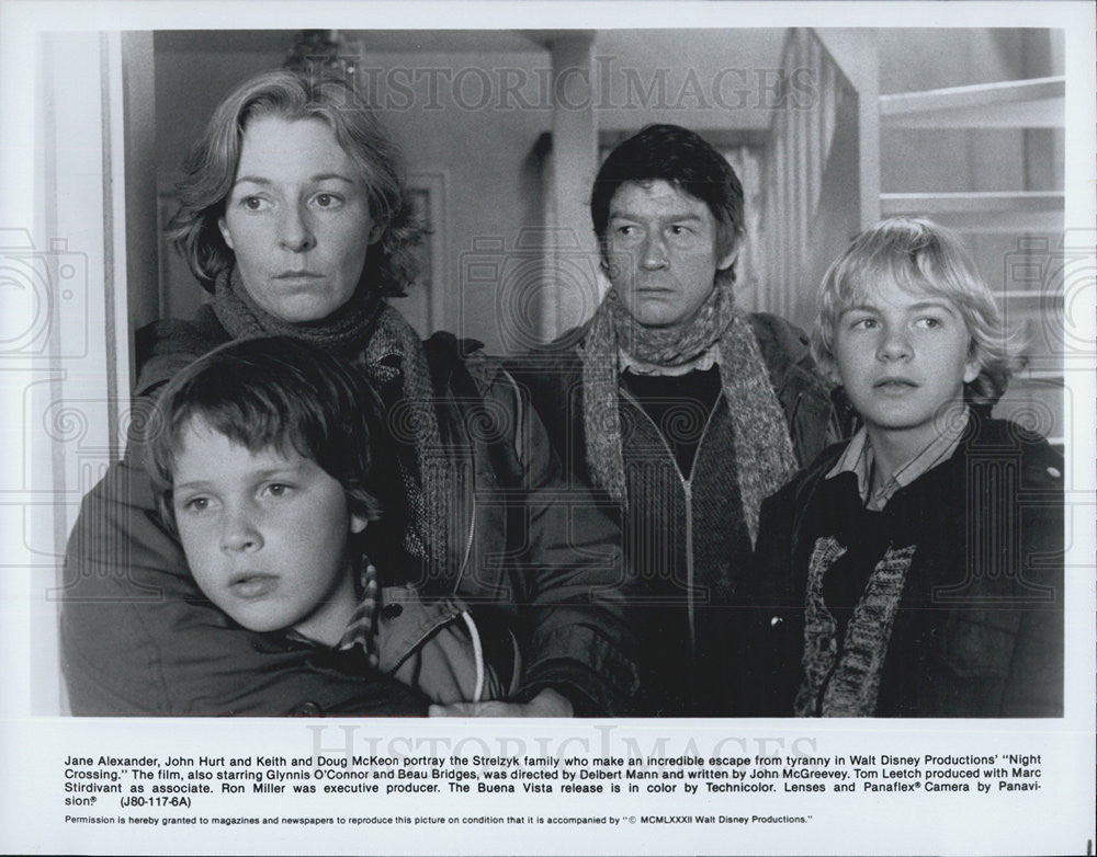 1982 Press Photo Jane Alexander, John Hurt, Keith, Doug McKeon, Night Crossing - Historic Images