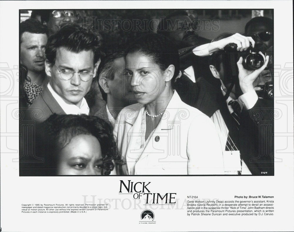 1995 Press Photo COPY Johnny Depp Accosts Gloria Reuben in Nick  Of Time - Historic Images