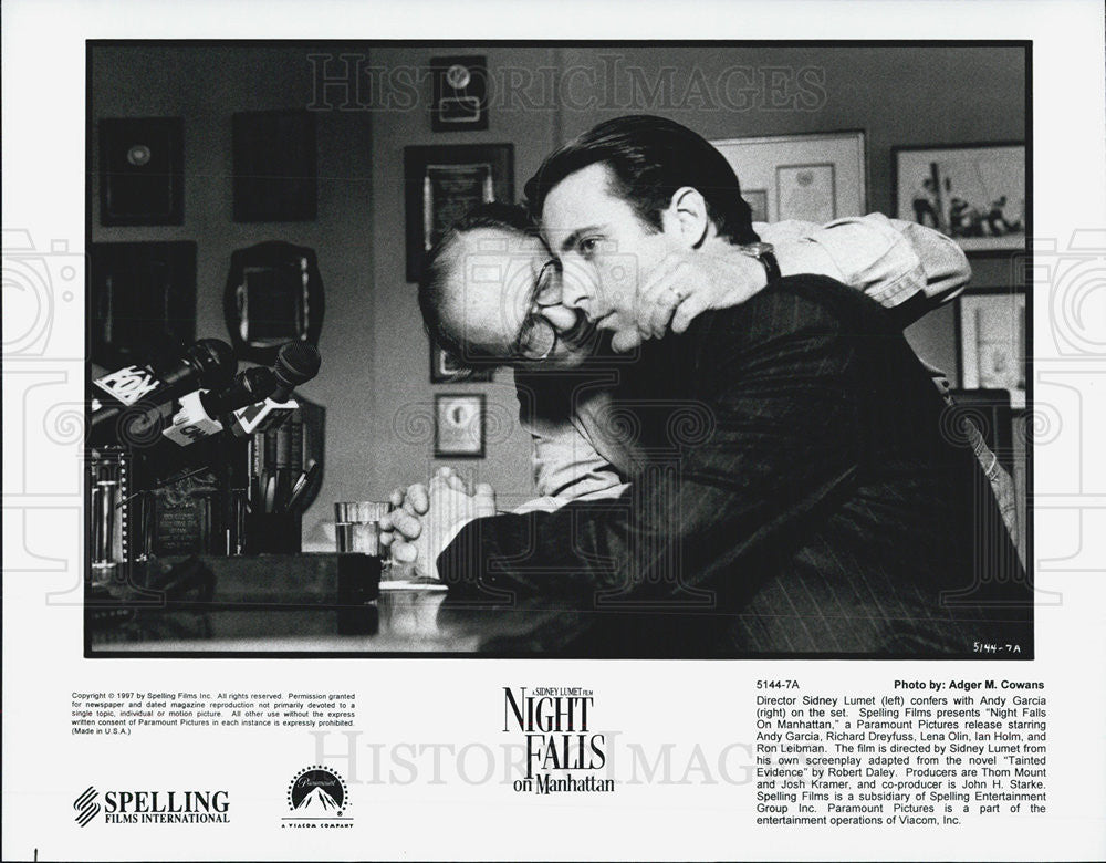 1997 Press Photo Director Sidney Lumet, Andy Garcia, Night Falls in Manhattan - Historic Images