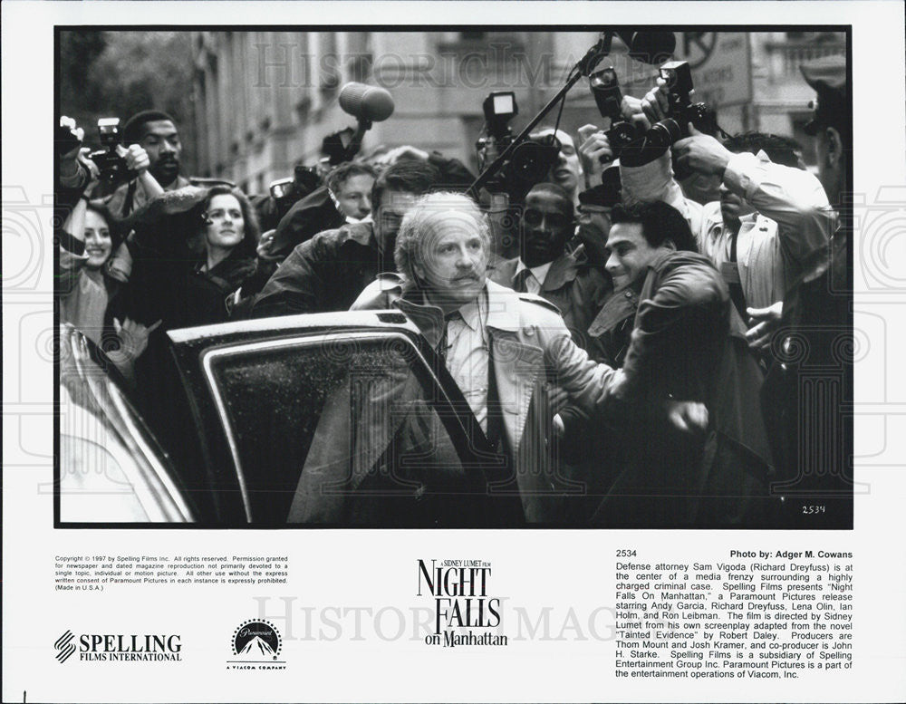 1997 Press Photo Richard Dreyfuss NIGHT FALLS ON MANHATTAN - Historic Images