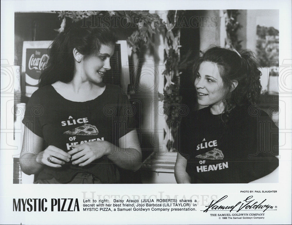 1988 Press Photo Julia Roberts Actress Lili Taylor Mystic Pizza Drama Film Movie - Historic Images