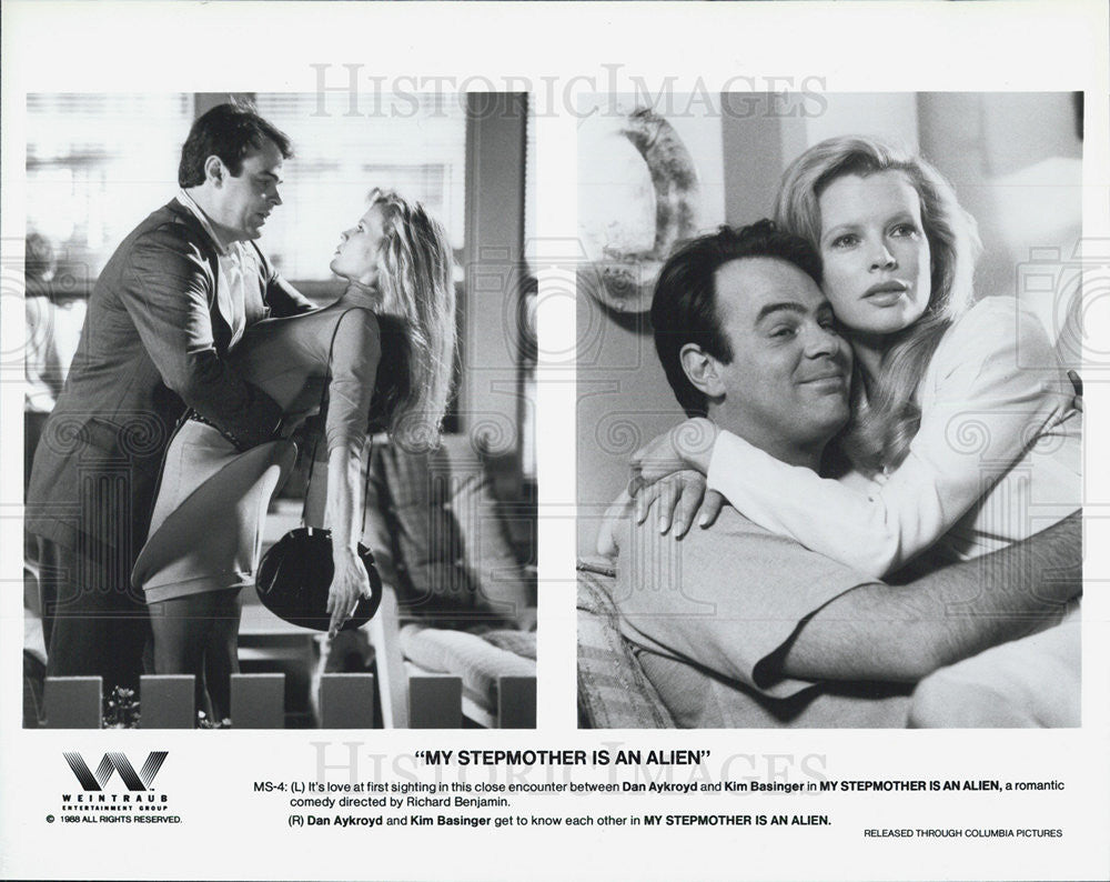 1988 Press Photo Dan Aykroyd Actor Kim Basinger My Stepmother Is An Alien Movie - Historic Images