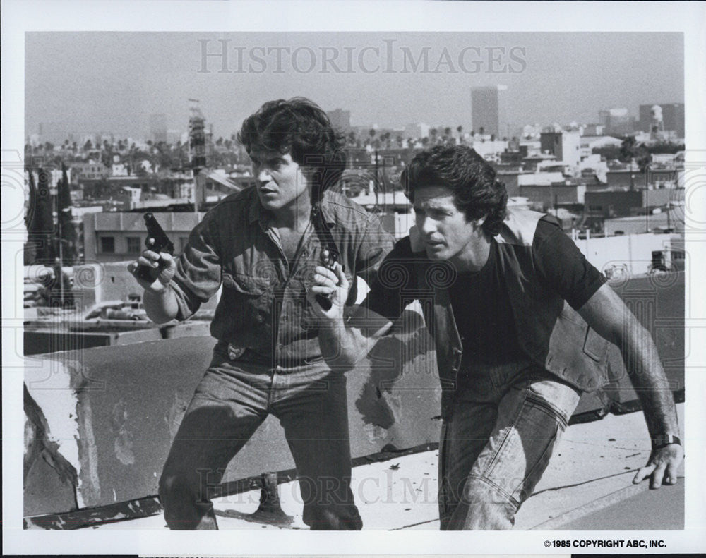 1985 Press Photo Jay Acovone, Jack Scalia, Hollywood Beat - Historic Images