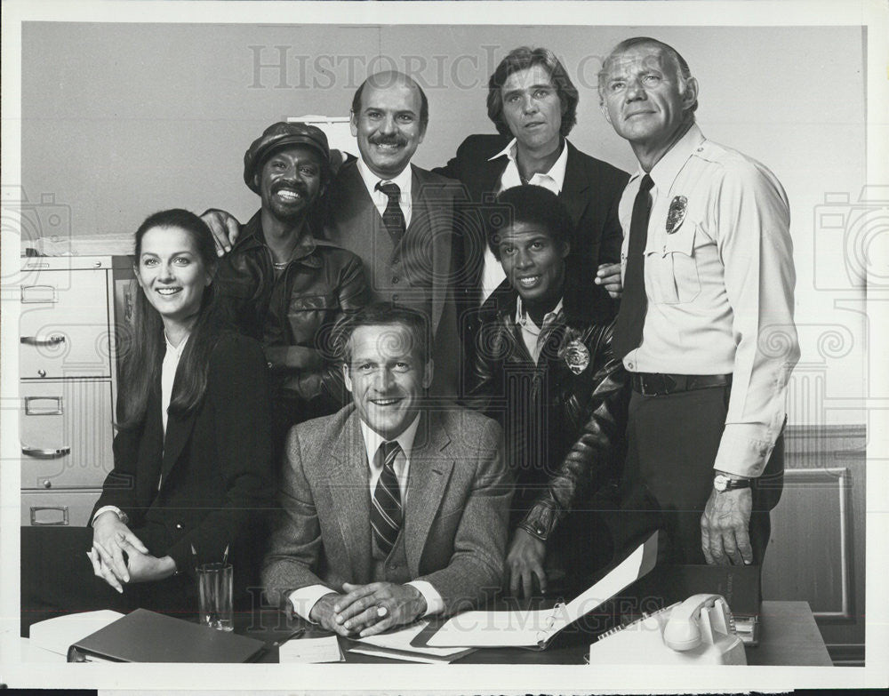 1981 Press Photo Hill Street Blues Daniel Travanti Veronica Hamel Taureen Blacqu - Historic Images