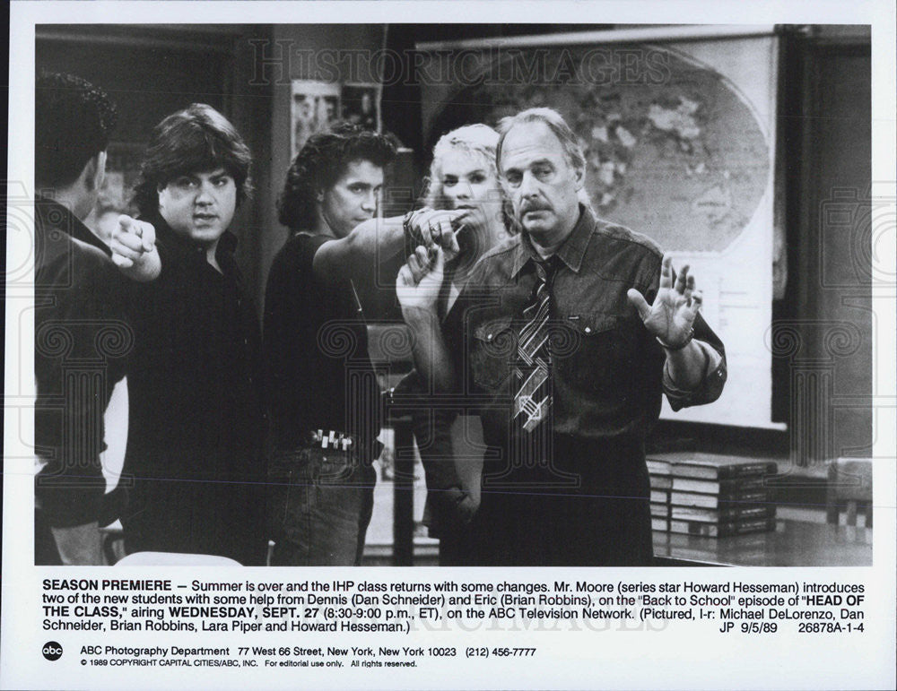 1989 Press Photo Television show Head Of The Class Howard Hesseman Dan Schneider - Historic Images