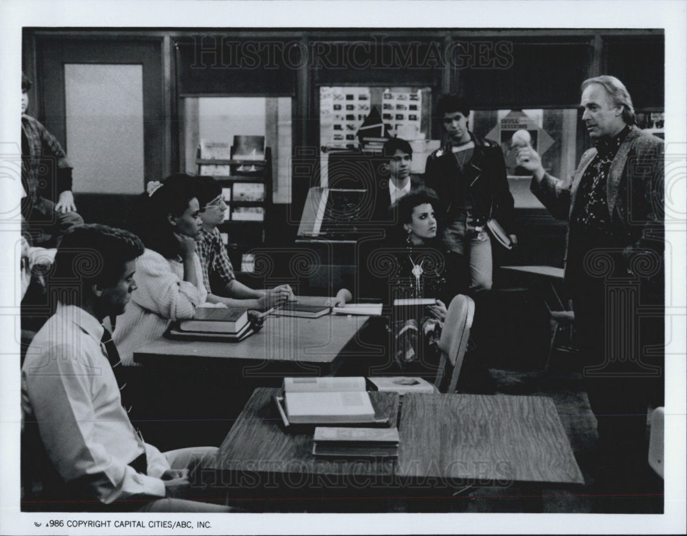 1986 Press Photo Head of the Class Howard Hesseman - Historic Images