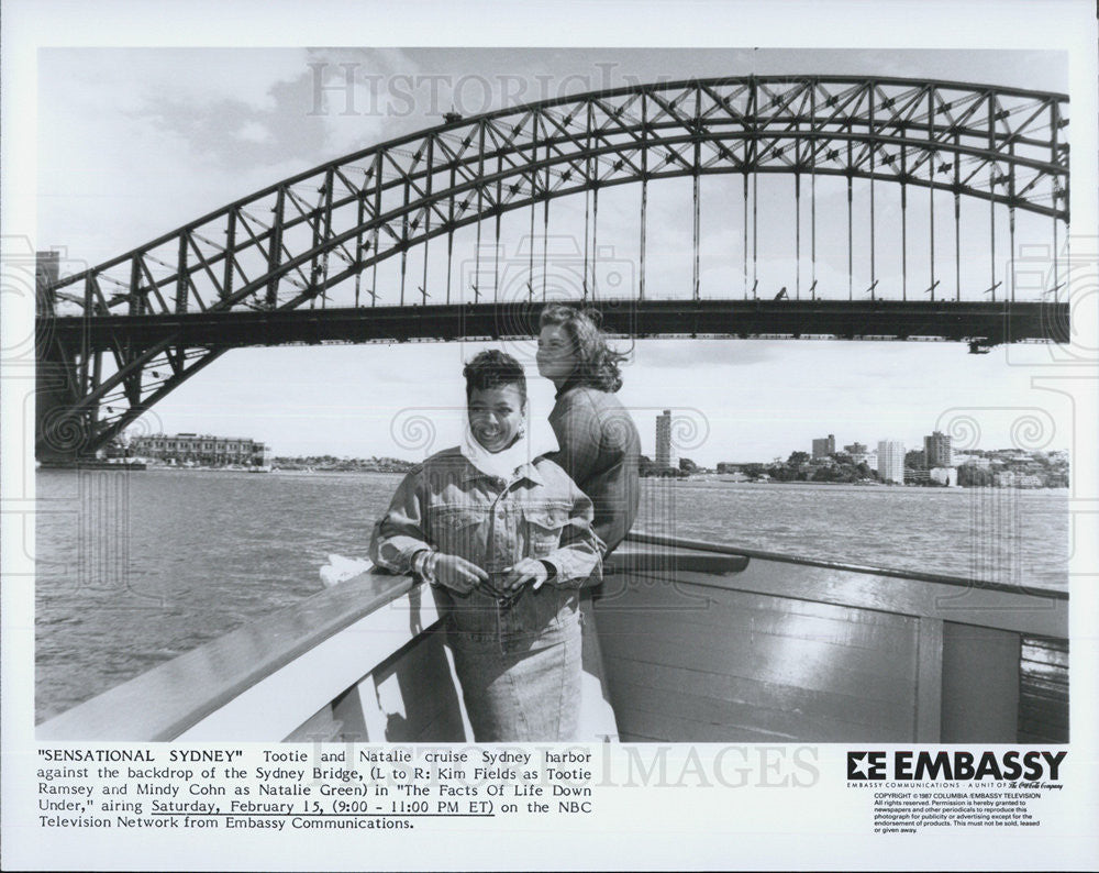 1987 Press Photo Kim Fields Actress Mindy Cohn Facts Of Life Down Under Movie - Historic Images