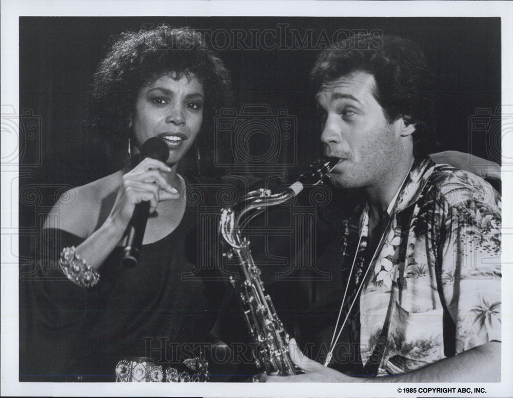 1985 Press Photo  Jay Acovone As Rado &amp; Lynne Moody In &quot;Hollywood Beat&quot; - Historic Images