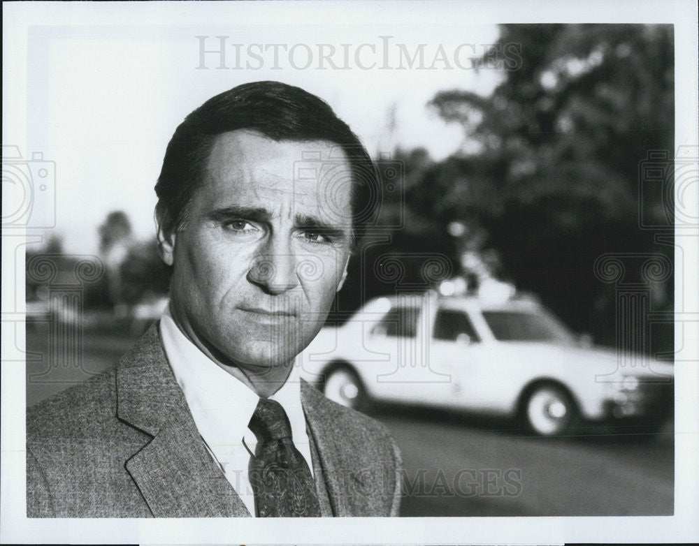 1984 Press Photo Tony Lo Bianco Actor Jessie Drama Action Television Series - Historic Images