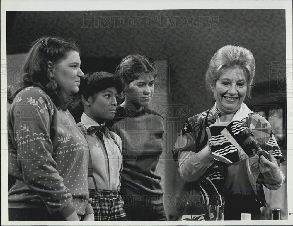 1981 Press Photo scene form &quot;Th e Facts of Life.&quot; NBC-TV&#39;s - Historic Images