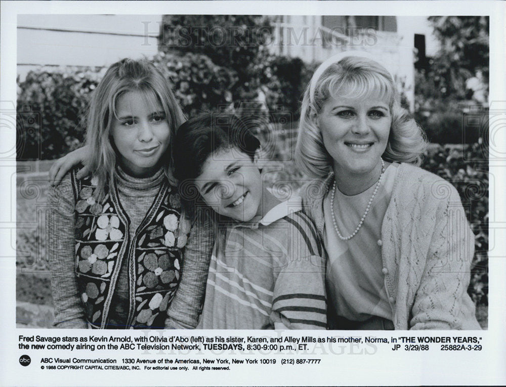 1988 Press Photo Fred Savage, Olivia d&#39;Abo and Alley Mills in &quot;The Wonder Years&quot; - Historic Images