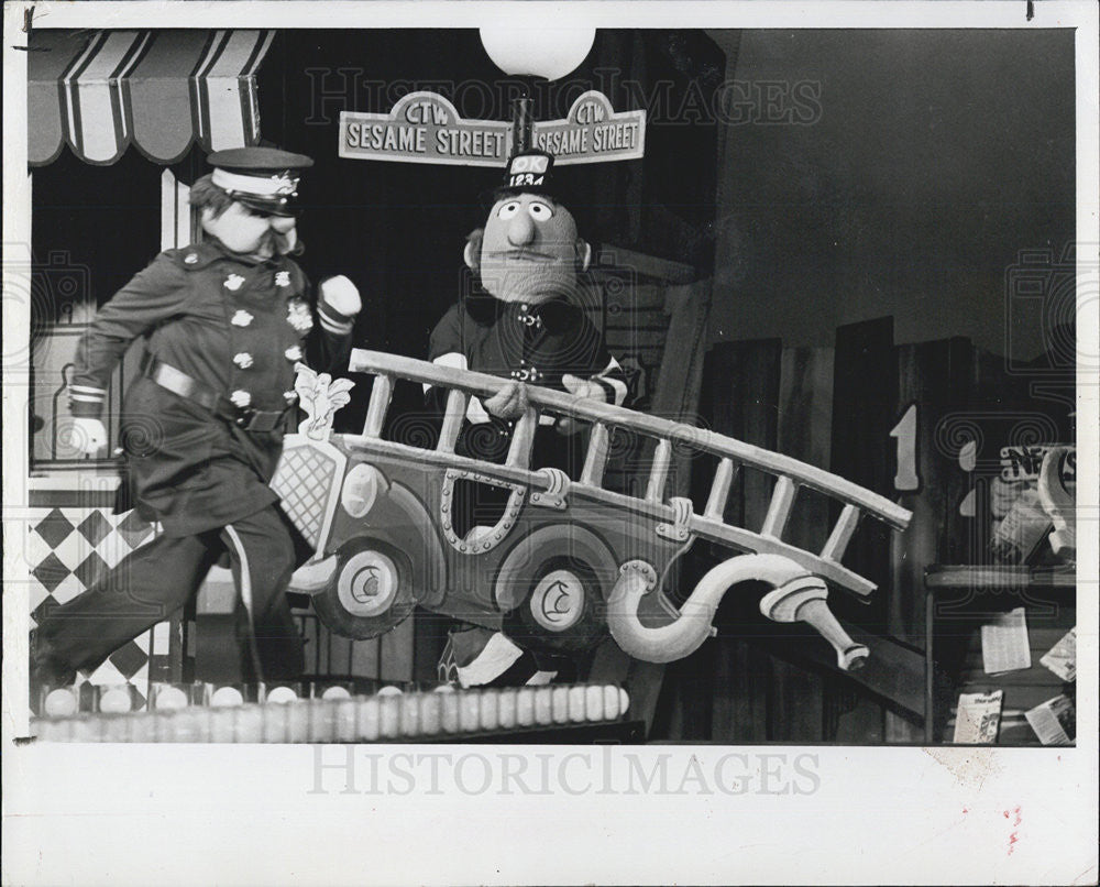 1981 Press Photo Muppets On &quot;Sesame Street Live&quot; In Tampa FL - Historic Images