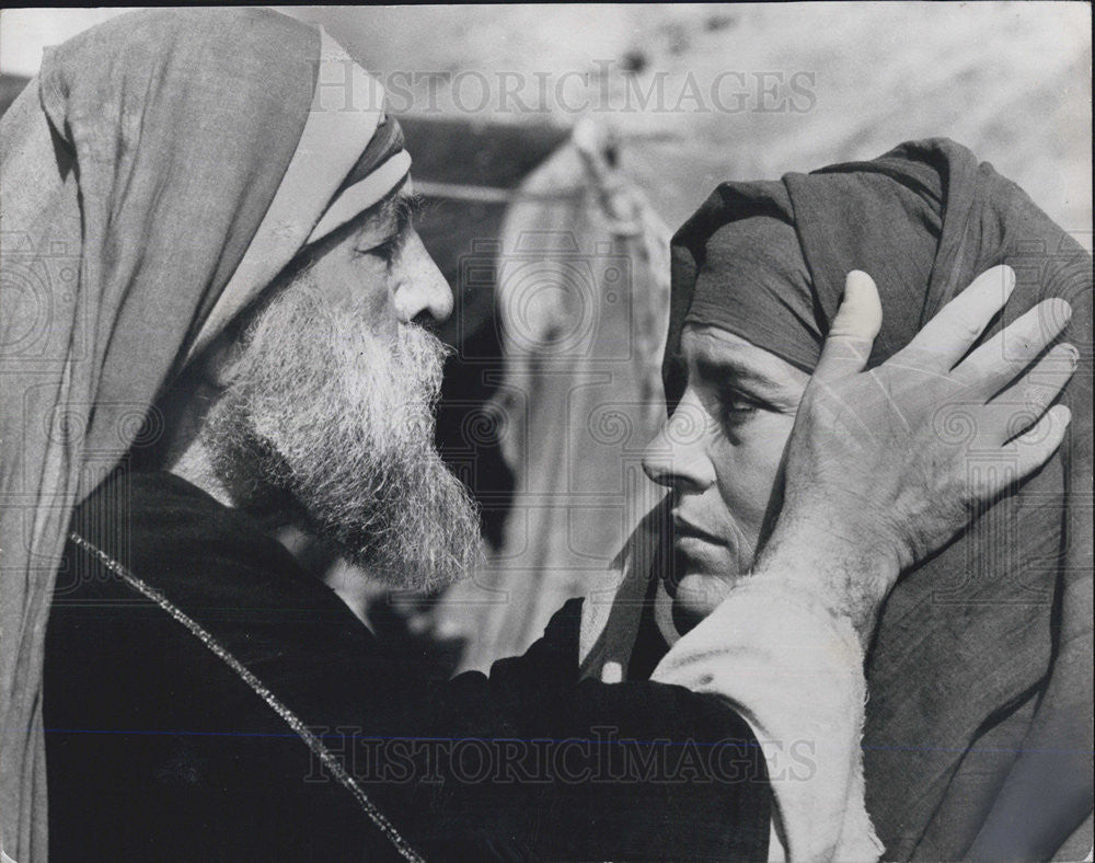 Press Photo Man and Woman in unknown movie photo - Historic Images