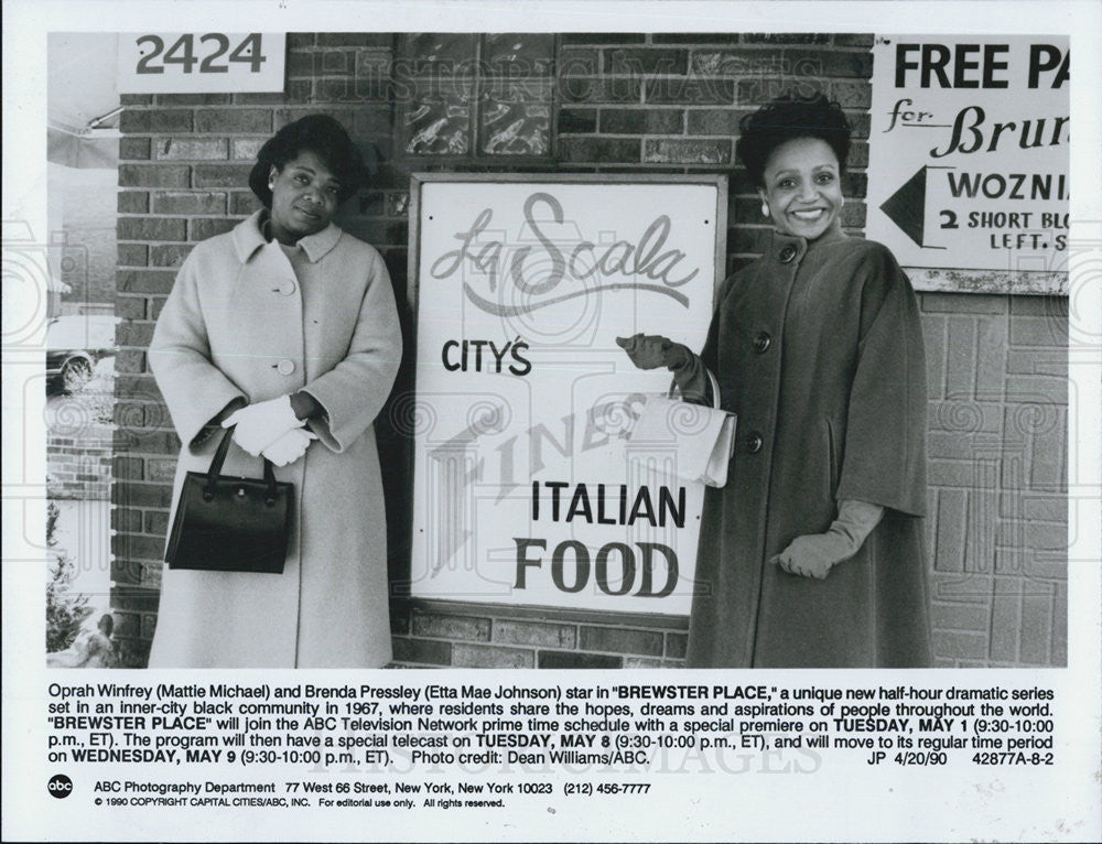 1990 Press Photo Actresses Matti Michael And Etta Mae Johnson In Brewster Place - Historic Images