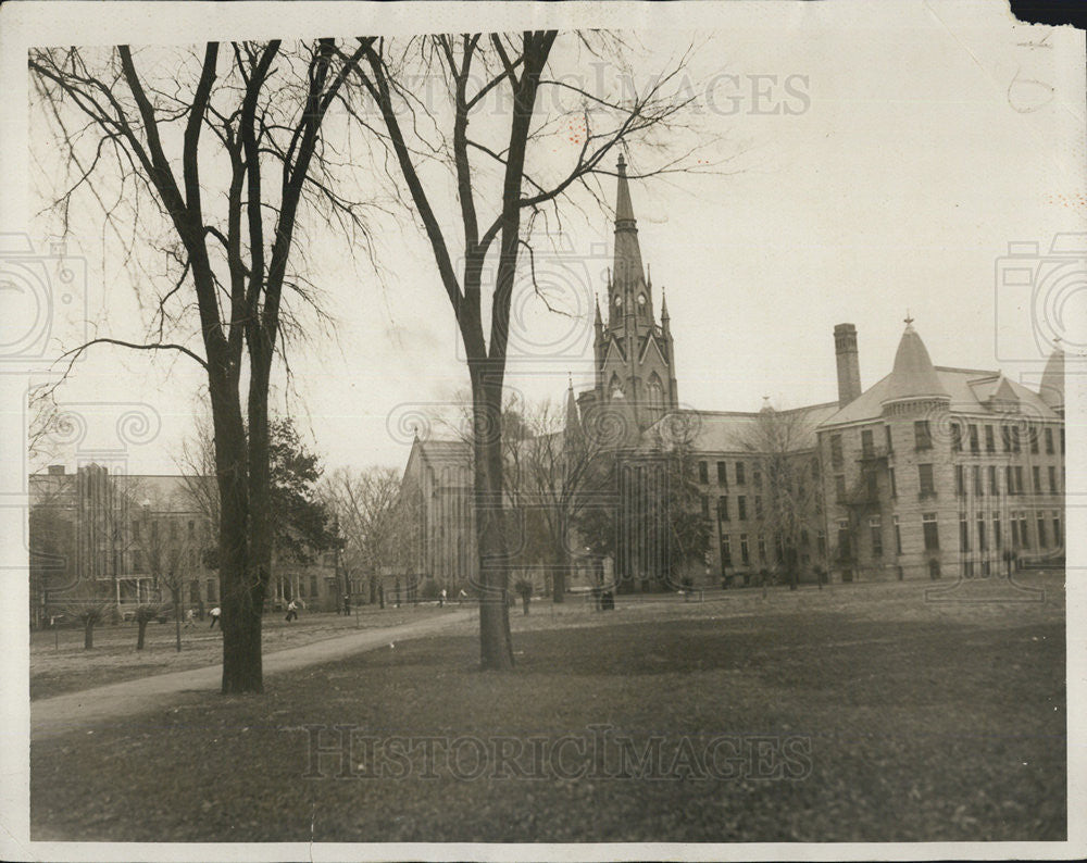 Press Photo University Campus Spired Buildings Trees - Historic Images