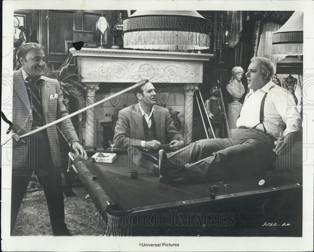 Press Photo Actors Rod Steiger Plays Pool In Scene From Movie W.C. Fields And Me - Historic Images