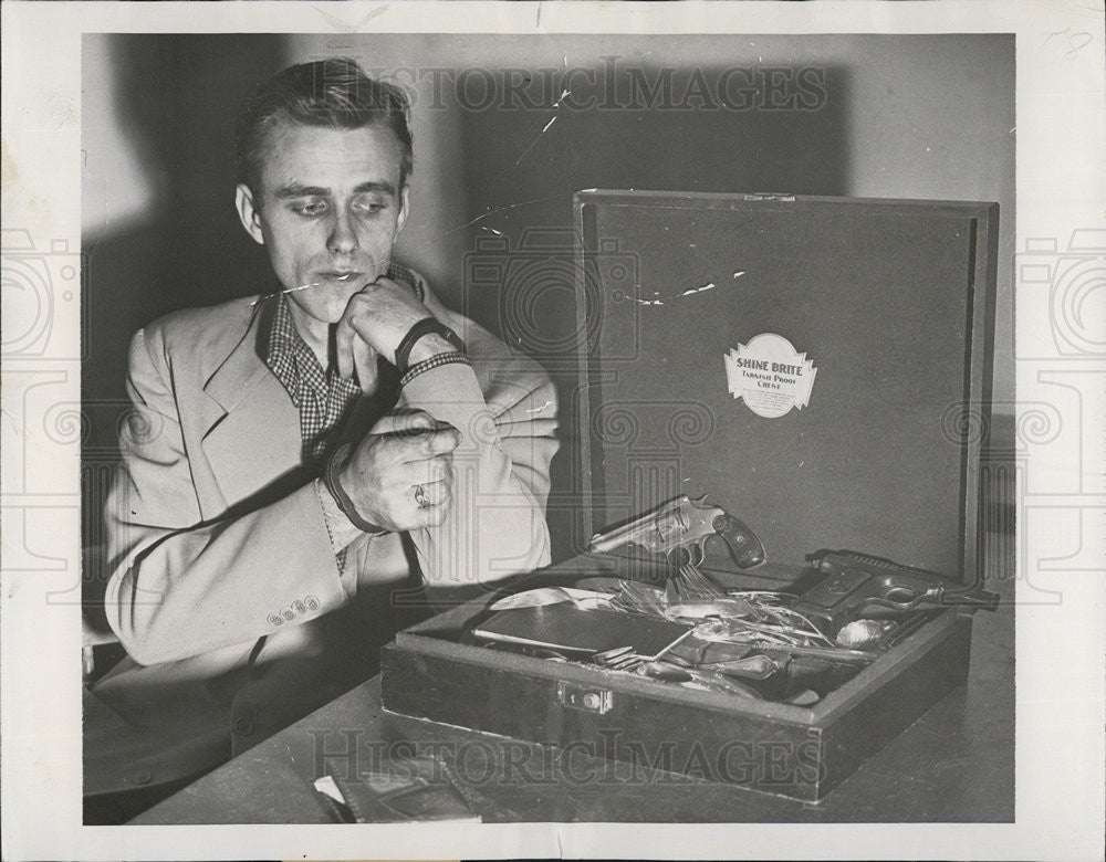 1951 Press Photo John D Rockefeller Not Oil Tycoon Is Arrested For Stolen Goods - Historic Images