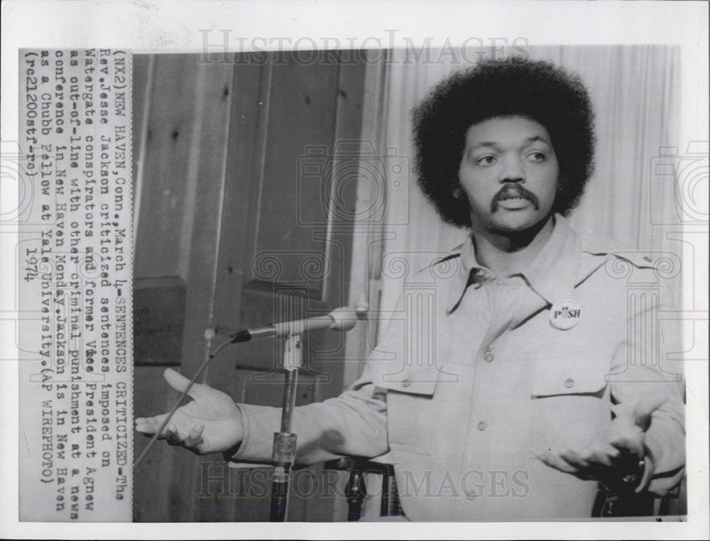 1974 Press Photo Rev. Jesse Jackson speaking about the Watergate Conspirators - Historic Images