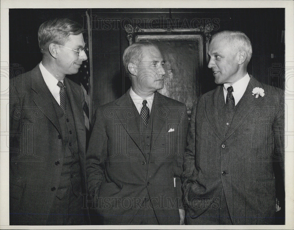 1946 Press Photo Leaders of Universities Meet, Harvard, Mass Institute of Tech - Historic Images