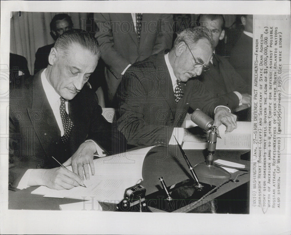 1950 Press Photo Signing of Defense Pact Agreements - Historic Images
