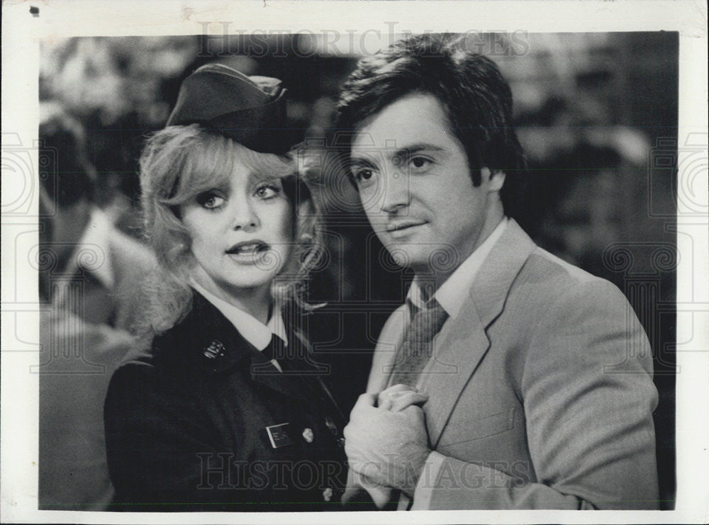 Press Photo Actress Goldie Hawn Television Scene - Historic Images