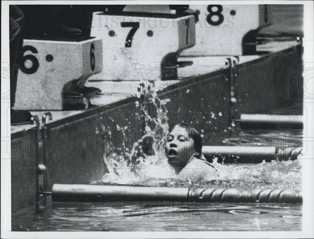 1964 Press Photo Donna De Varona, sets Olympic record 100 meter butterfly. - Historic Images