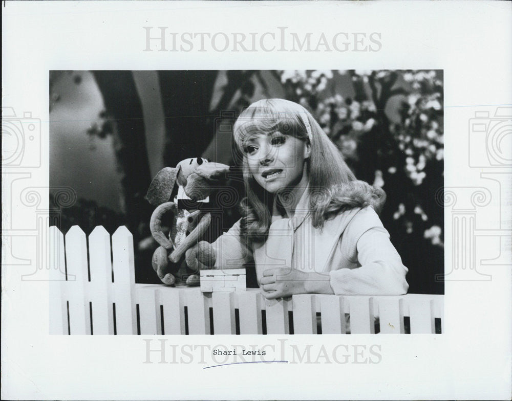 1970 Press Photo Shari Lewis - Historic Images