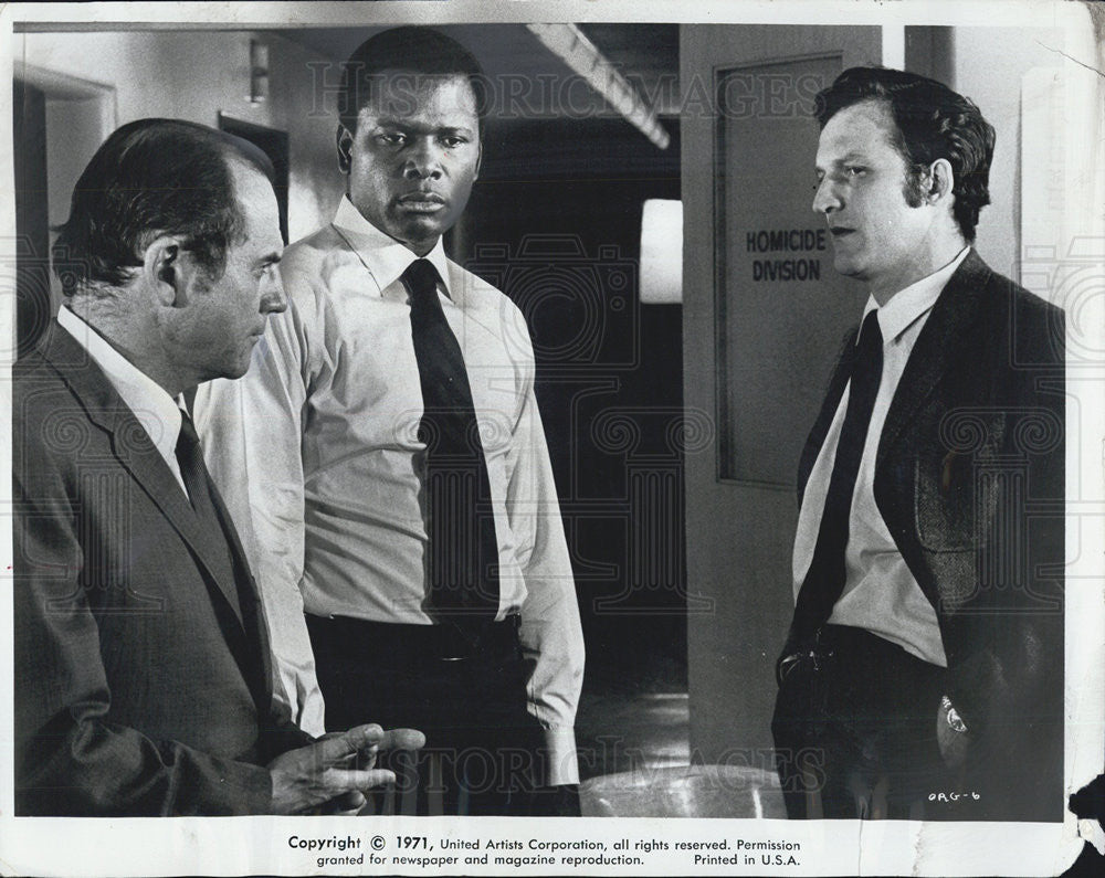 1971 Press Photo Sidney Poitier, Gerald S. O&#39;Loughlin &amp; Dan Traventy - Historic Images