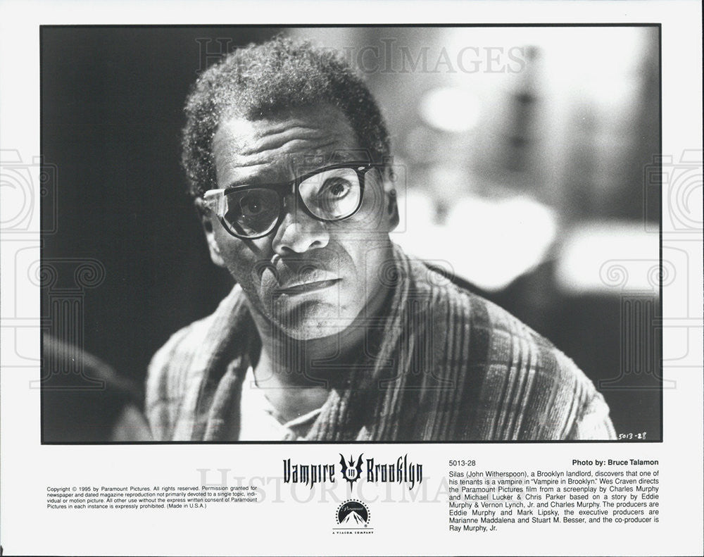 1995 Press Photo John Witherspoon in &quot;Vampire in Brooklyn&quot; - Historic Images