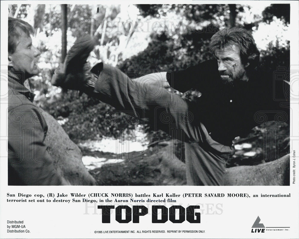 1995 Press Photo Chuck Norris, Peter Savard Moore, Top Dog - Historic Images