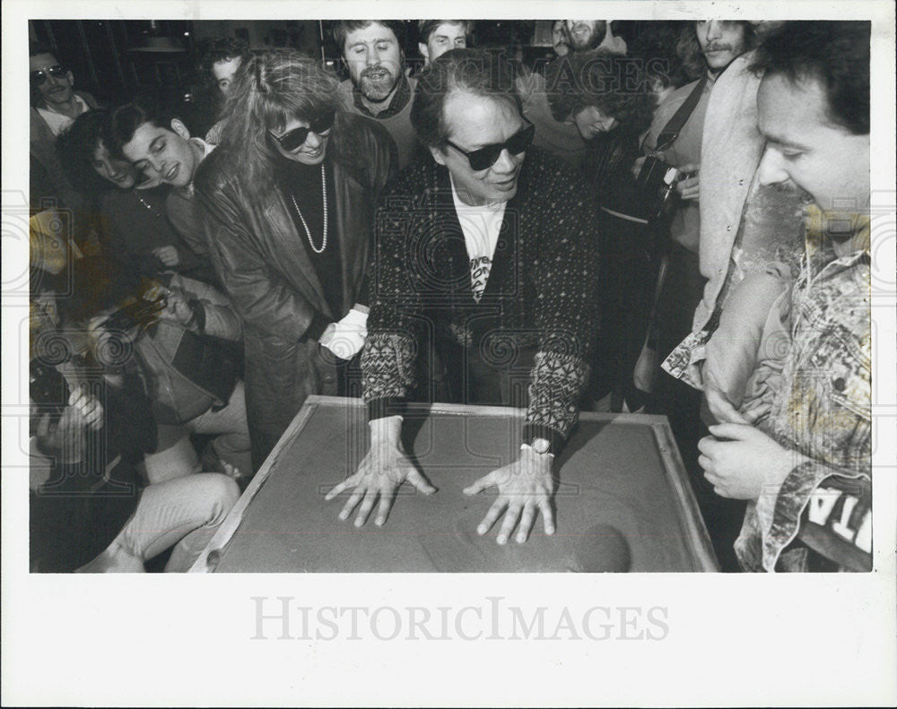 1989 Press Photo Mitch ryder at Rock &amp; Roll walk of fame - Historic Images