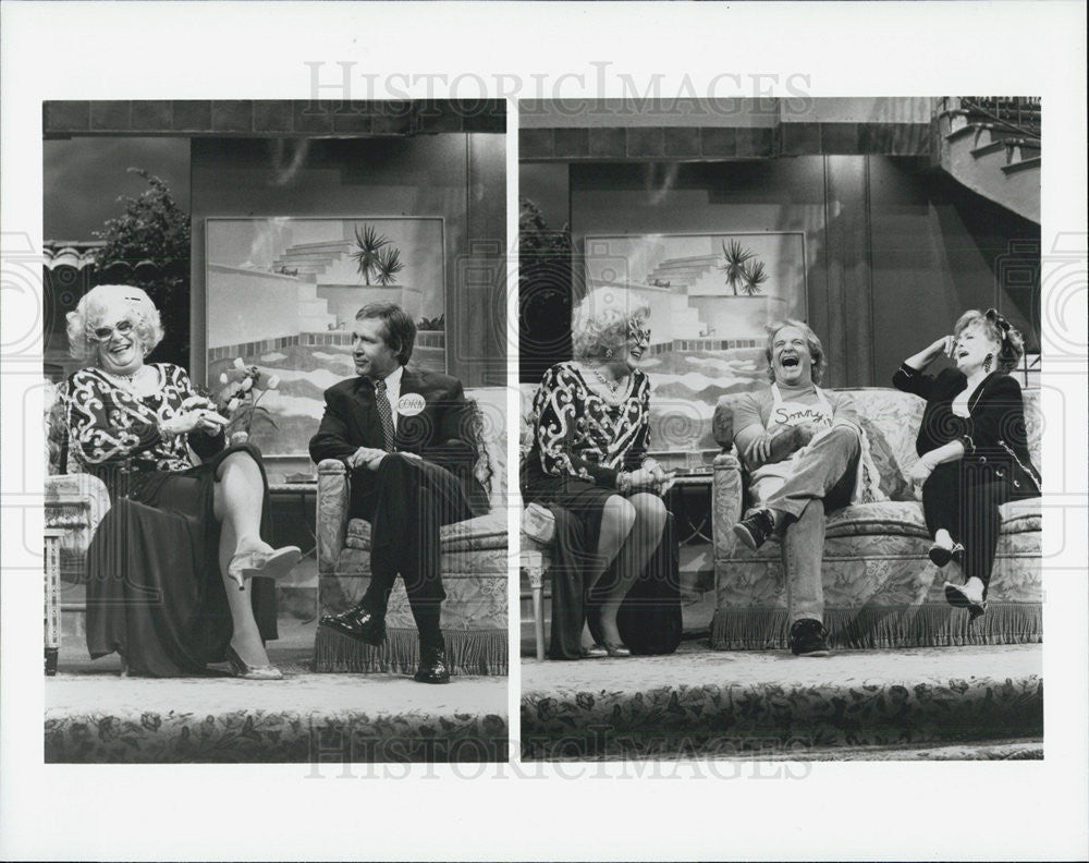 1992 Press Photo Dame Edna&#39;s Hollywood Chevy Chase Robin Williams NBC - Historic Images