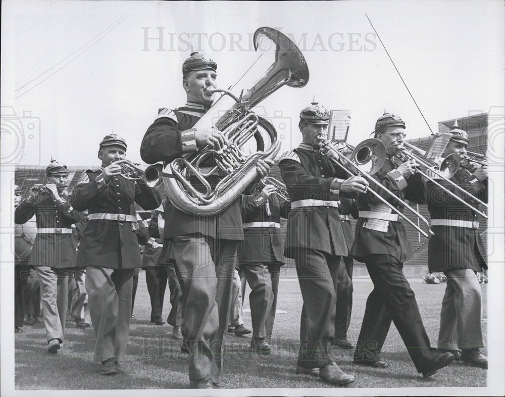 1954 Press Photo German Brass Band, Olympic Stadium, Maikaefer - Historic Images