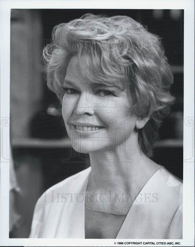 1986 Press Photo Ellen Burstyn - Historic Images